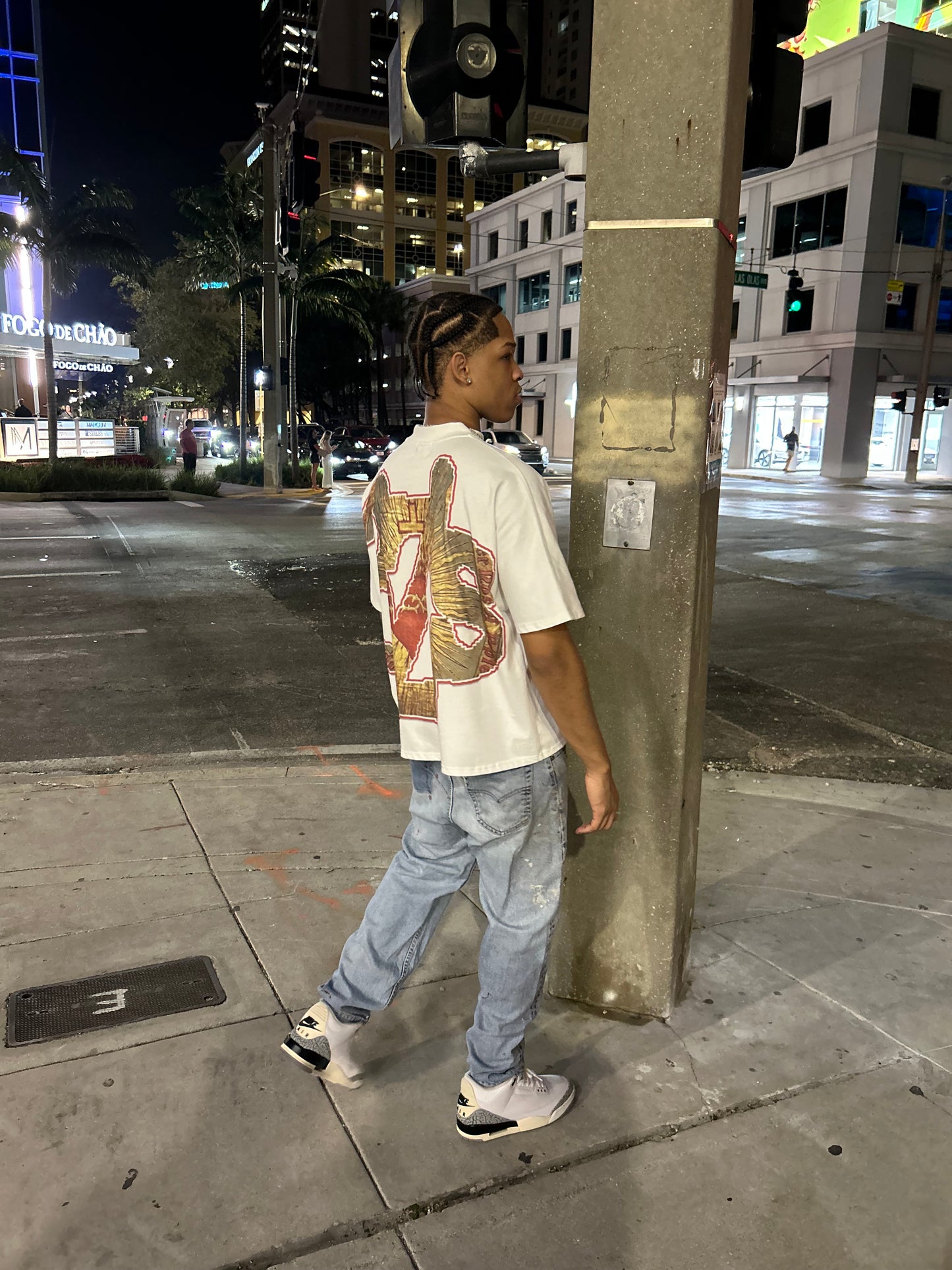 HOLY TEE